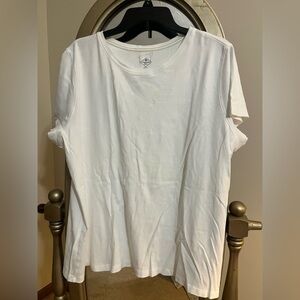 Women’s St. John's Bay Classic White Short Sleeve Tee